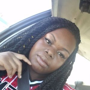 Meet your Posher, Qyntear
